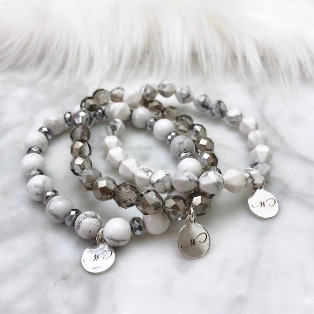 🎉6XHP🎉 Stretch Silver Bracelets